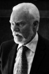 malcolm-mcdowell-04_zps3ce02877-1_zpsc3ffac15.jpg
