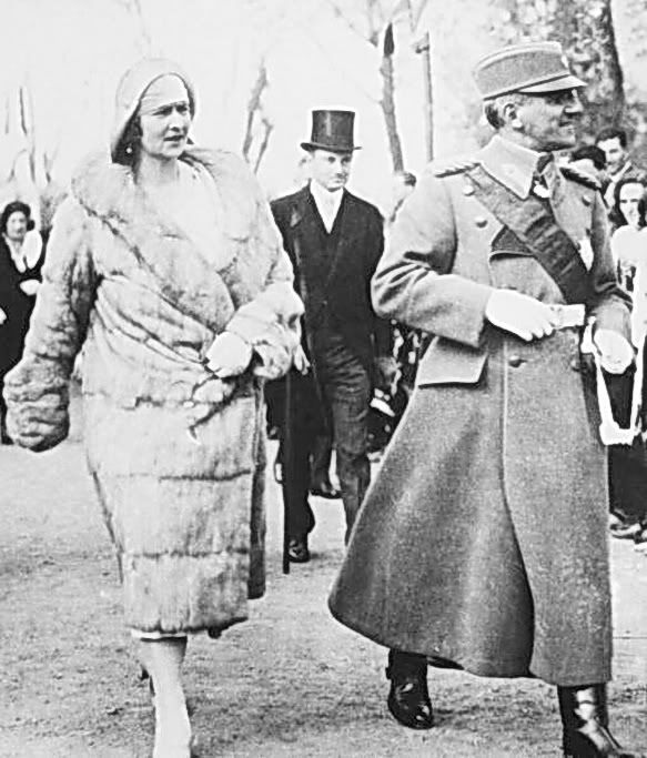[Слика: Yugoslavian_Royalty_8fab.jpg]