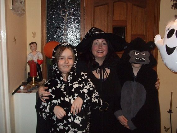  photo halloweentwoyearsago_zps537c73d6.jpg